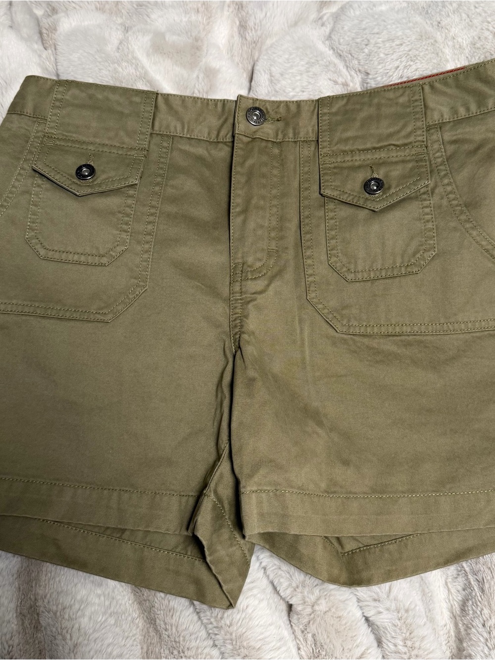 Tommy Hilfiger Women’s Olive Green Shorts Size 8